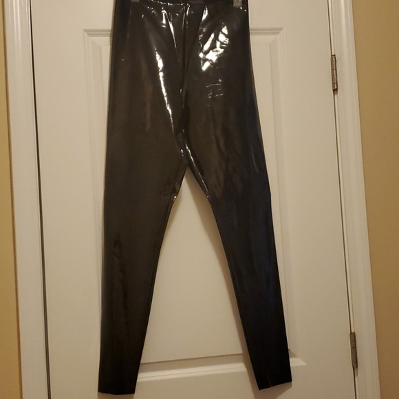 Saks Fifth Avenue Pants - Leggings